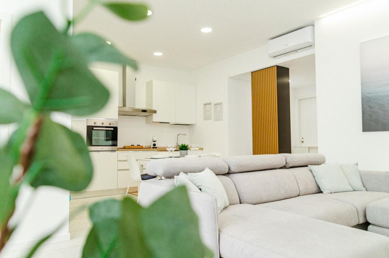 Spa & Relax Aesthetic Apartment 50M Dal Mare Monopoli Exterior photo